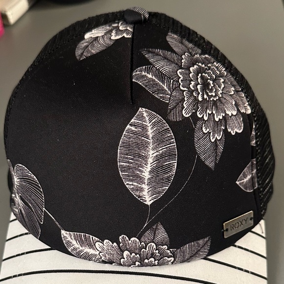 Roxy Trucker hat - Picture 5 of 5